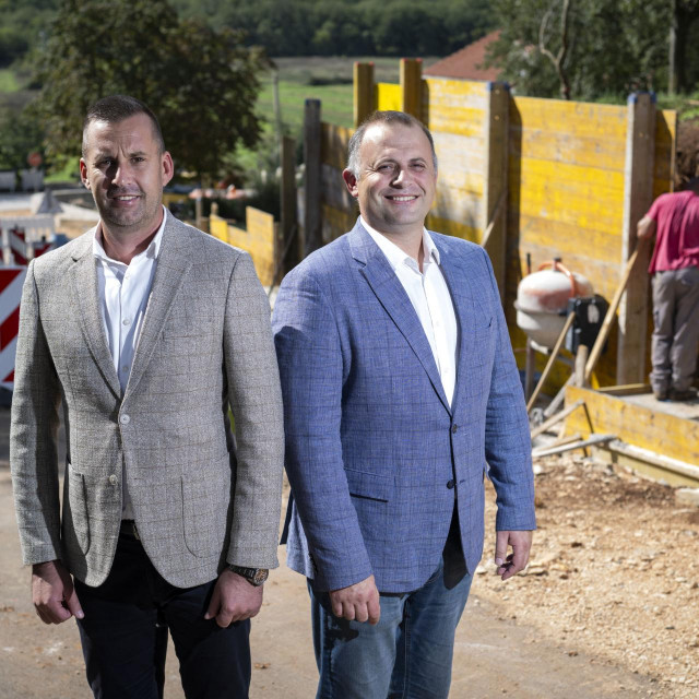 &lt;p&gt;Načelnik općine Dugopolje, Perica Bosančić i predsjednik Općinskog vijeća Alen Smodlaka&lt;/p&gt;