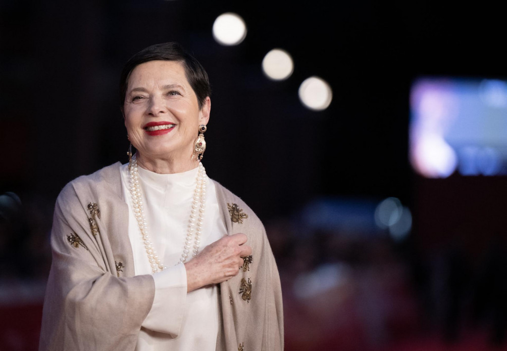 &lt;p&gt;Isabella Rossellini&lt;/p&gt;