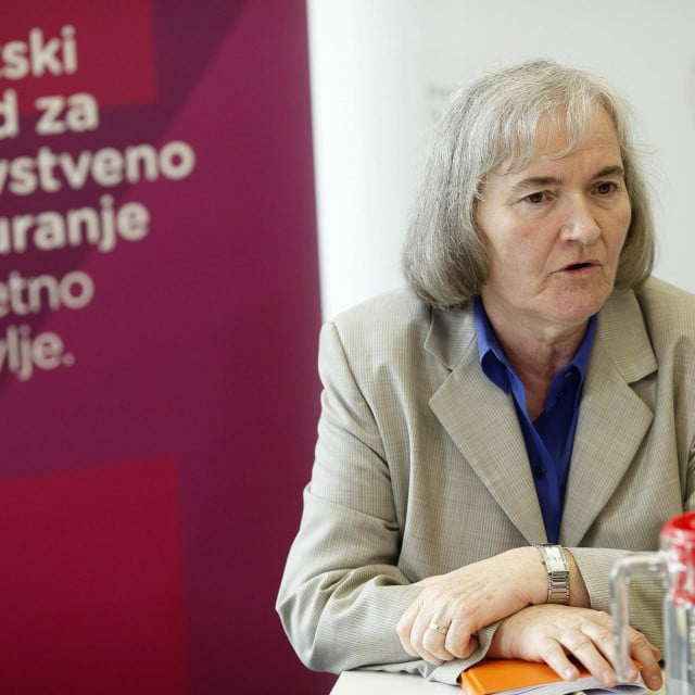 &lt;p&gt;Dr. Veronika Laušin&lt;/p&gt;