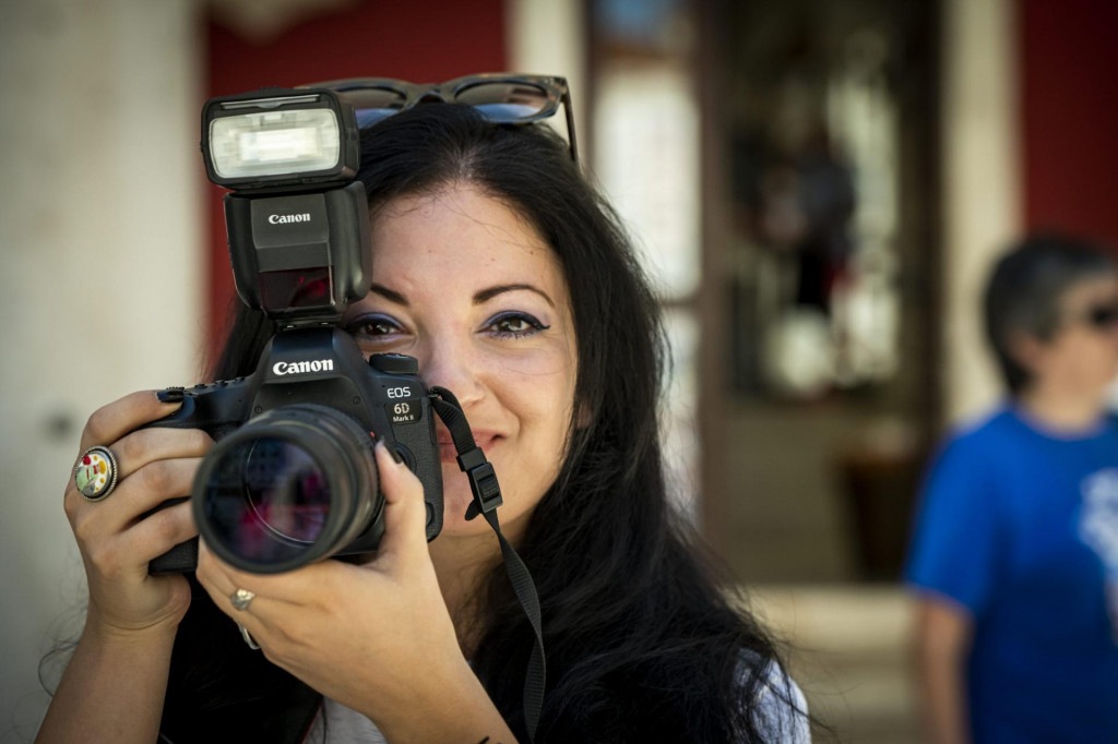 &lt;p&gt;Šibenska fotografkinja Zrinka Magazin s jedne od prijašnjih manifestacija Šibenik u kadru&lt;br&gt;
 &lt;/p&gt;