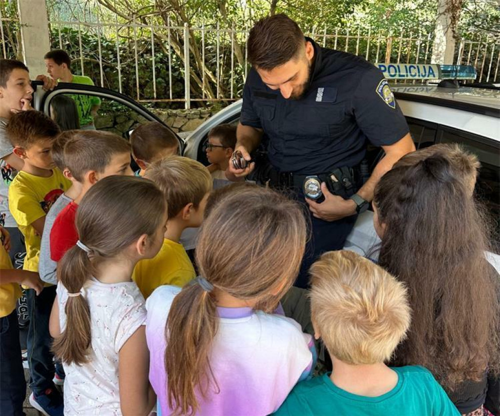 &lt;p&gt;Dan policije na Grudi&lt;/p&gt;