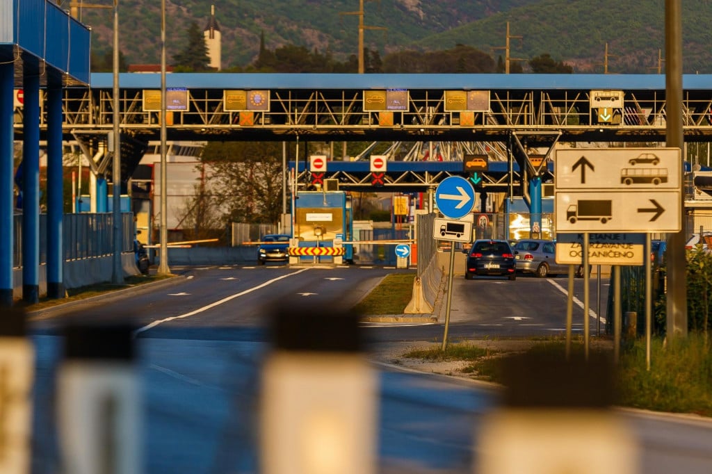 &lt;p&gt;Službeni granični prijelaz u Vinjanima Donjim kod Imotskog&lt;/p&gt;