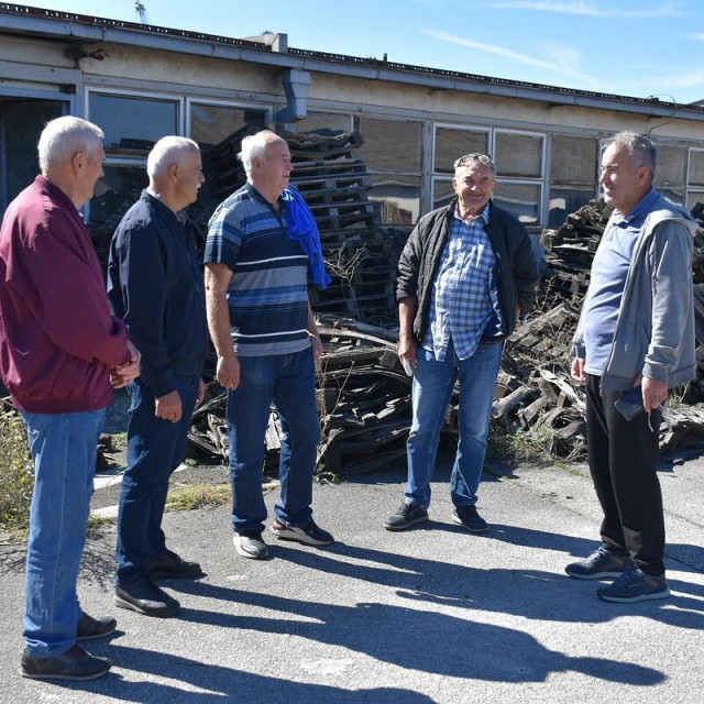 &lt;p&gt;Bivši radnici Plobesta traže 25 plaća&lt;/p&gt;