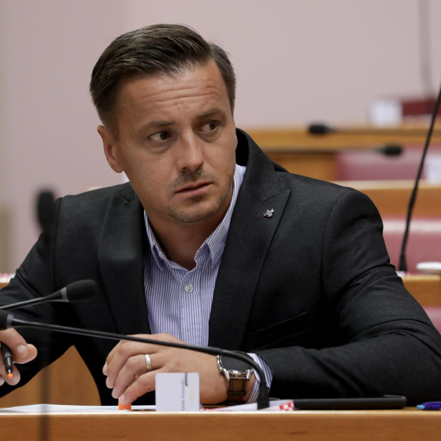 &lt;p&gt; Ante Kujundžić: Naša svakodnevica postala je poligon za pljuvanje kao da je to postalo društveno prihvaćeno, čak i u jednoj mjeri poželjno&lt;/p&gt;