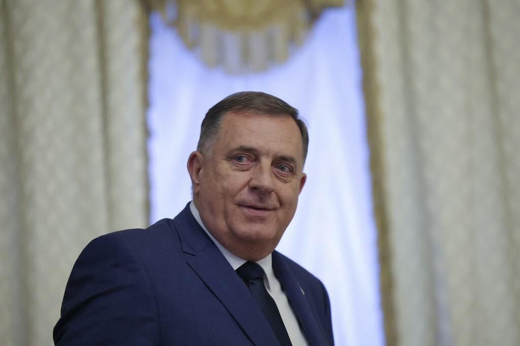 &lt;p&gt; Milorad Dodik se obradovao kad je vidio što mu je poštar donio&lt;/p&gt;