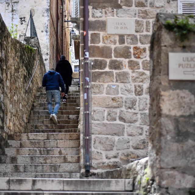 &lt;p&gt;Dubrovnik je cijeli ‘u skalinima‘&lt;/p&gt;