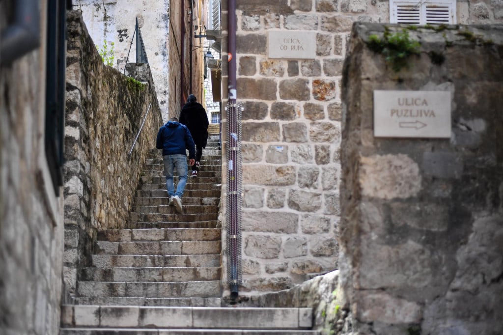 &lt;p&gt;Dubrovnik je cijeli ‘u skalinima‘&lt;/p&gt;