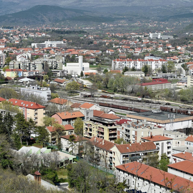 &lt;p&gt;Knin, pogled na grad s tvrđave&lt;br&gt;
&lt;br&gt;
 &lt;/p&gt;