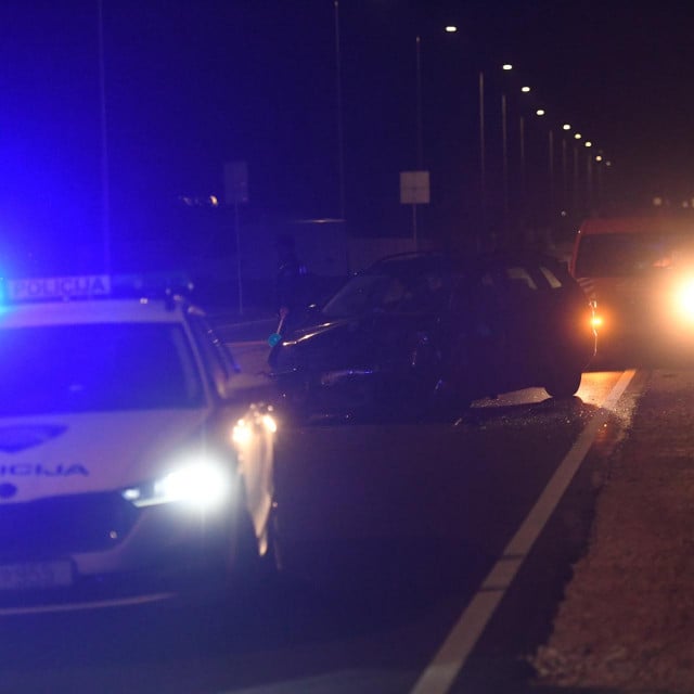 &lt;p&gt;Policajac je u bmw-u x5 vozio 185, a poduzetnik u porscheu taycan čak 214 kilometara na sat pa je došlo do kontakta (ilustracija)&lt;/p&gt;