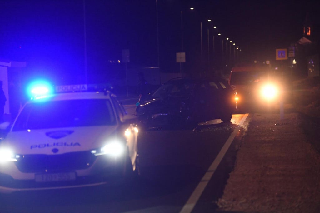 &lt;p&gt;Policajac je u bmw-u x5 vozio 185, a poduzetnik u porscheu taycan čak 214 kilometara na sat pa je došlo do kontakta (ilustracija)&lt;/p&gt;