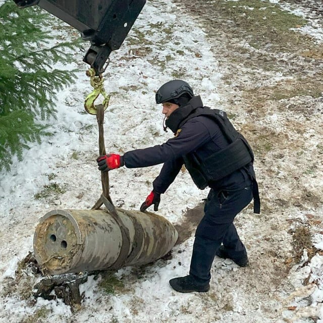 &lt;p&gt;Ostaci projektila Kinžal pali su na tri gradske četvrti ukrajinske prijestolnice u ponedjeljak ujutro, priopćile su gradske vlasti Kijeva (ilustracija)&lt;/p&gt;