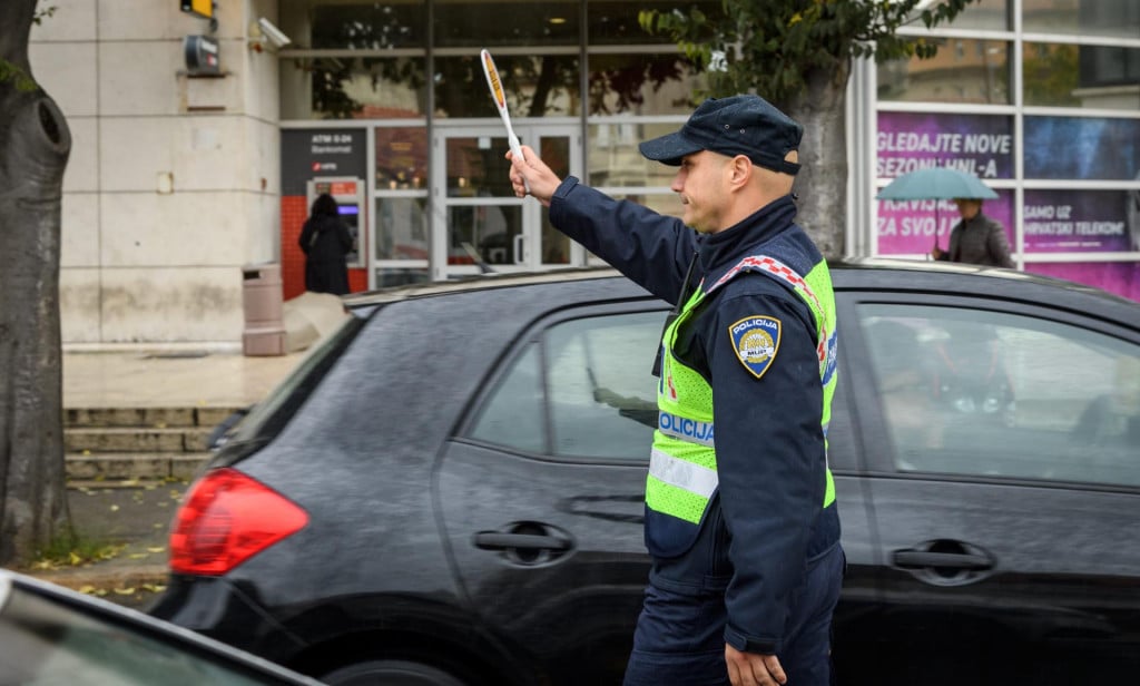 &lt;p&gt;Na izlazu s autoceste u smjeru Vodica muškarac uhvaćen sa 150 kilograma duhana&lt;/p&gt;