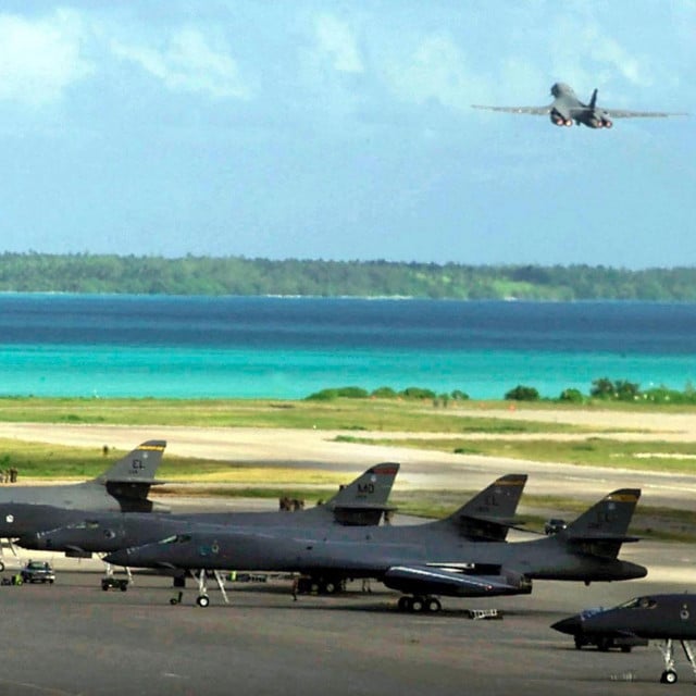 &lt;p&gt;Bombarder američkih zračnih snaga polijeće iz britansko-američke vojne baze na otoku Diego Garcia &lt;/p&gt;