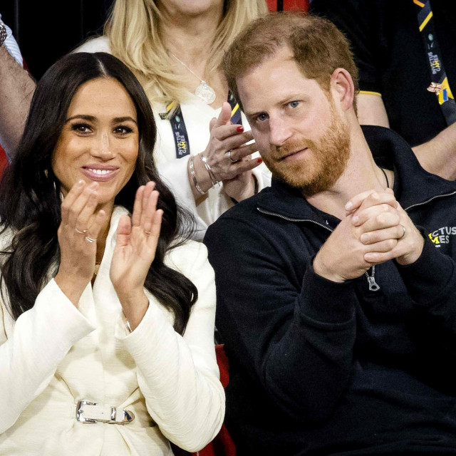 &lt;p&gt;Meghan i Harry.&lt;/p&gt;