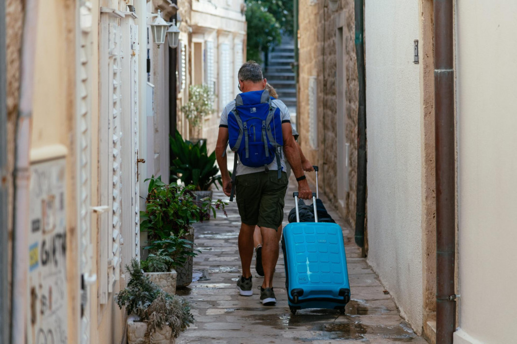 &lt;p&gt;Gotovo je s iznajmljivanjem na ‘crno‘&lt;/p&gt;