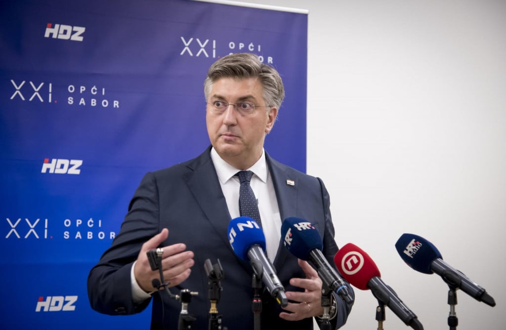 &lt;p&gt;Andrej Plenković daje izjavu za medije u Šibeniku&lt;/p&gt;