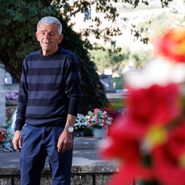 &lt;p&gt;Mirko i u svojim sedamdesetima istim žarom obavlja svoju dužnost grobara i zvonara jednako kao tog dana kad je otišao maršal Tito&lt;/p&gt;