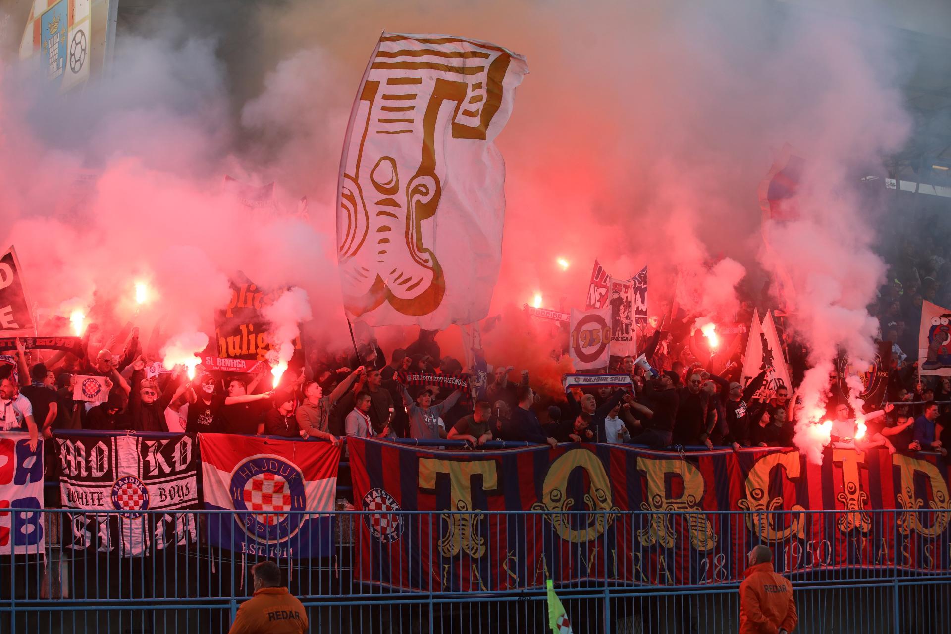 Slobodna Dalmacija Torcida Poslala O Tru Poruku Puljku I Ivo Evi U