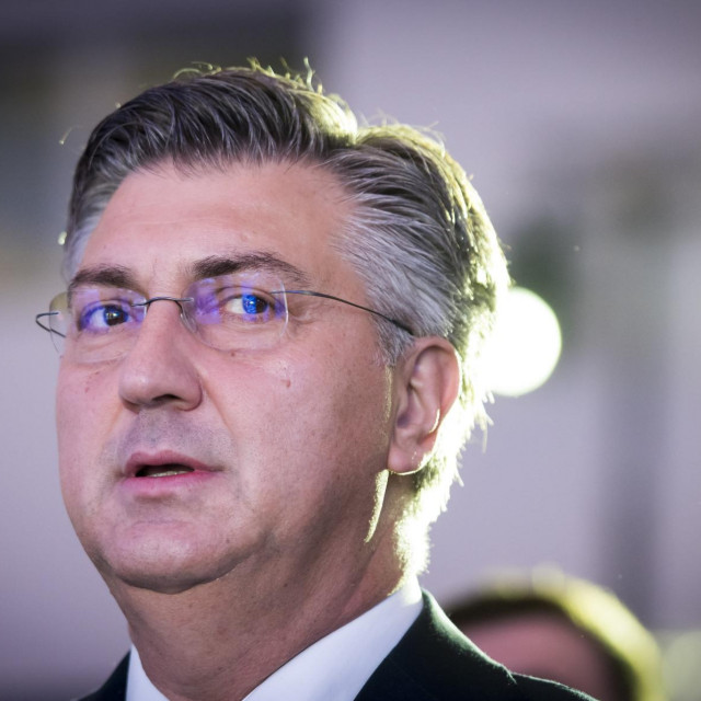 &lt;p&gt; Andrej Plenković: Stupanj manipulacije kojim je nastupio Milanović dovodi nas u poziciju da zajednički i zaključimo da ovo nije zrelo za glasovanje. Pružit ćemo još jednu šansu opoziciji da malo promisli&lt;/p&gt;