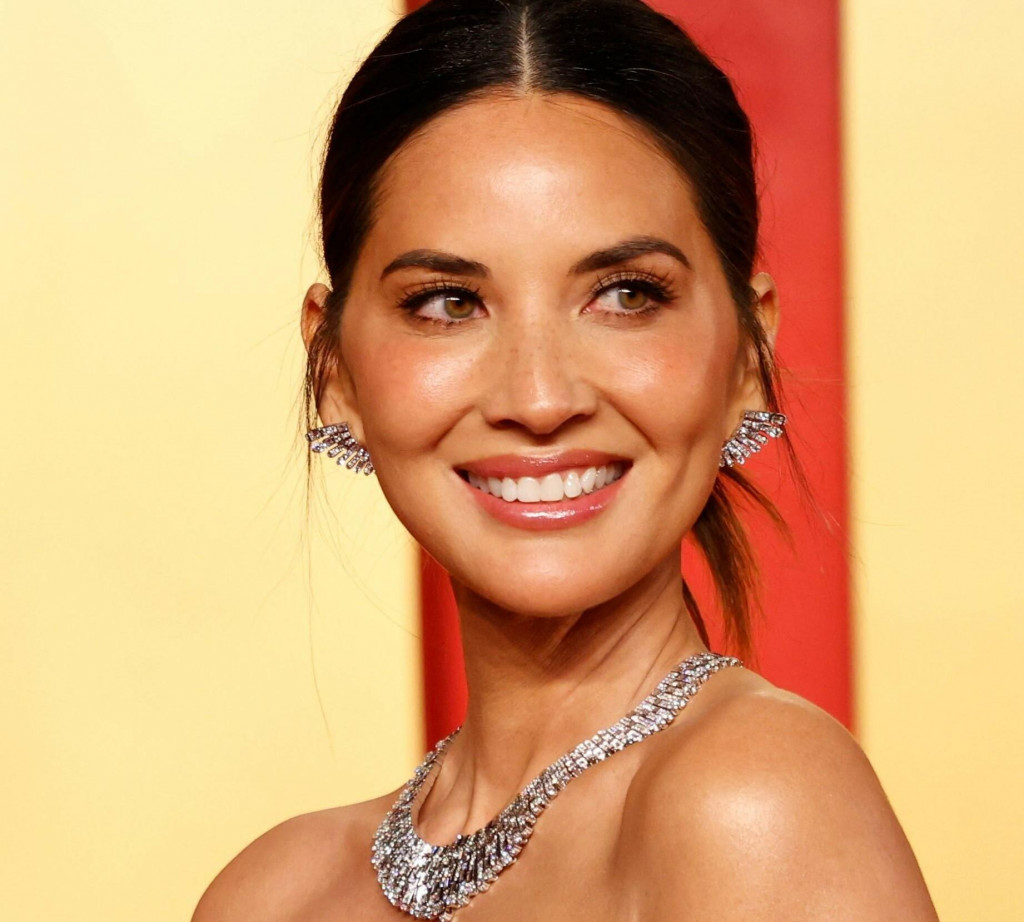 &lt;p&gt;Olivia Munn&lt;/p&gt;