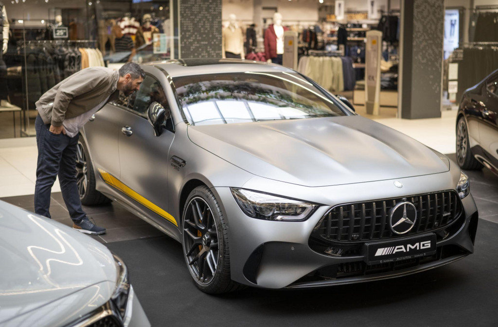 &lt;p&gt;Najskuplji model na sajmu Mercedes AMG GT 63 S E-Performance prodao se za 321.452 eura&lt;/p&gt;