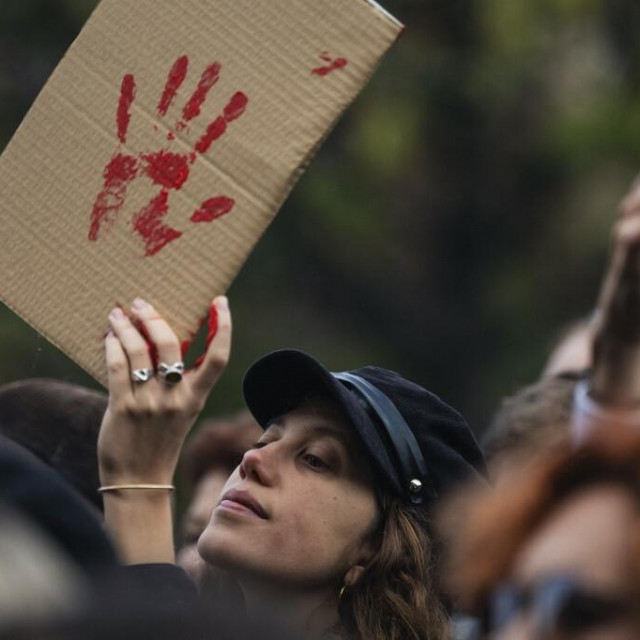 &lt;p&gt;Novosadska tragedija dozvala nam je u uspomenu jedan sličan užas, koji smo gotovo smetnuli s pameti, a desio se prije tri mjeseca u Malom Lošinju...&lt;/p&gt;