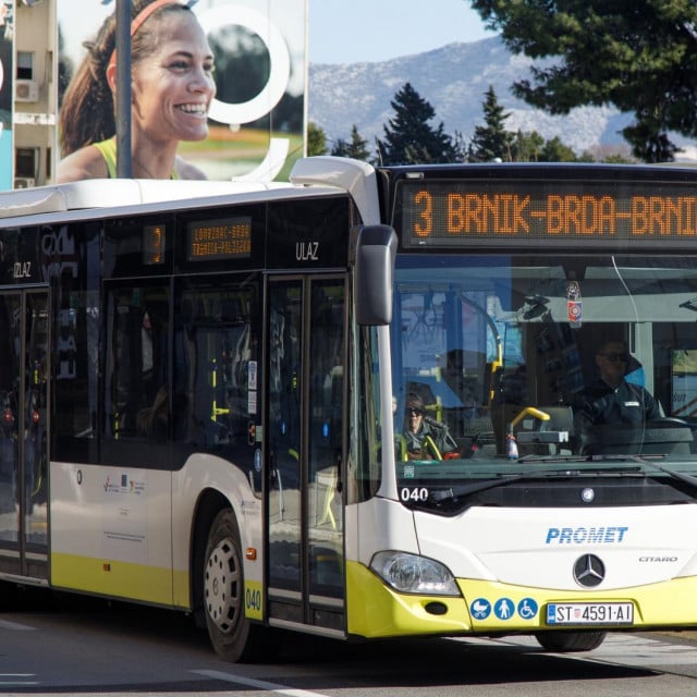 &lt;p&gt;Autobus na liniji Brnik - Brda - Brnik&lt;/p&gt;