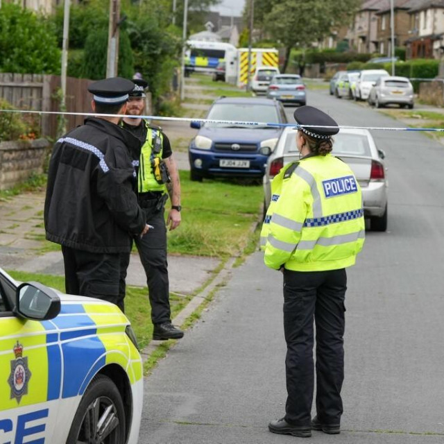 &lt;p&gt;Gotovo 600 policijskih službenika u Engleskoj i Walesu dobilo je otkaz u godinu dana do ožujka 2024., a u godini prije otpušteno ih je 394 (ilustracija)&lt;/p&gt;