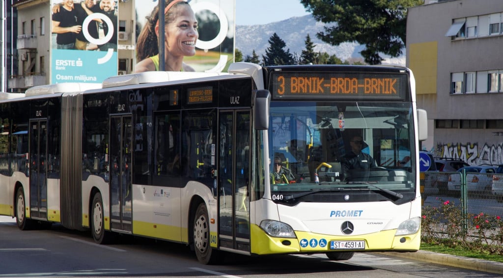 &lt;p&gt;Autobus na liniji Brnik - Brda - Brnik&lt;/p&gt;