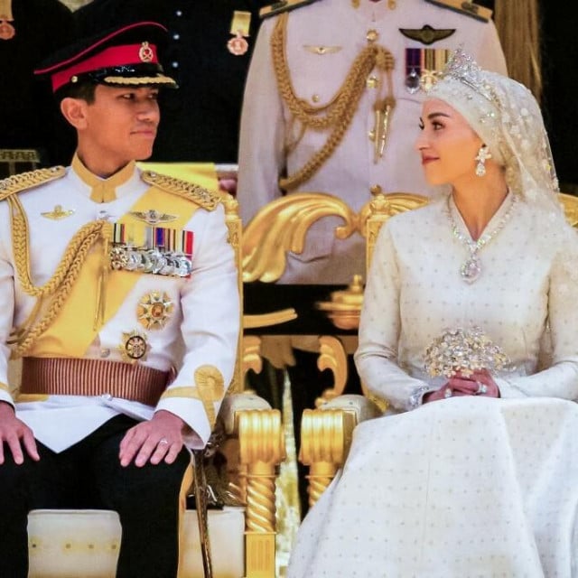 &lt;p&gt;Prince Mateen i Anisha Isa Kalebic Rosnan&lt;/p&gt;