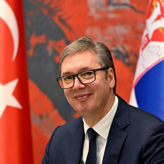 &lt;p&gt;Aleksandar Vučić čestitao je brzo, na osnovi projekcija Fox Newsa&lt;/p&gt;