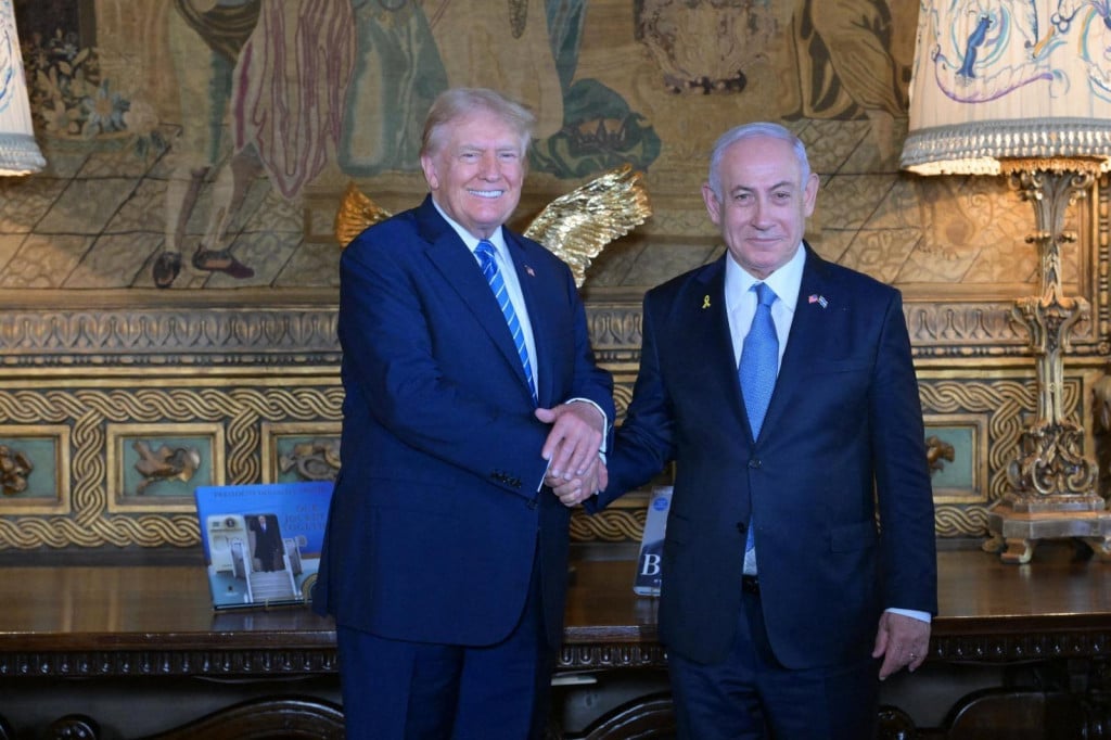 &lt;p&gt;Netanyahu je jedan od prvih svjetskih čelnika koji je čestitao Trumpu, nazvavši njegov ponovni izbor ‘najvećim povratkom u povijesti‘. Izraeski premijer posjetio ga je u srpnju na Floridi&lt;/p&gt;