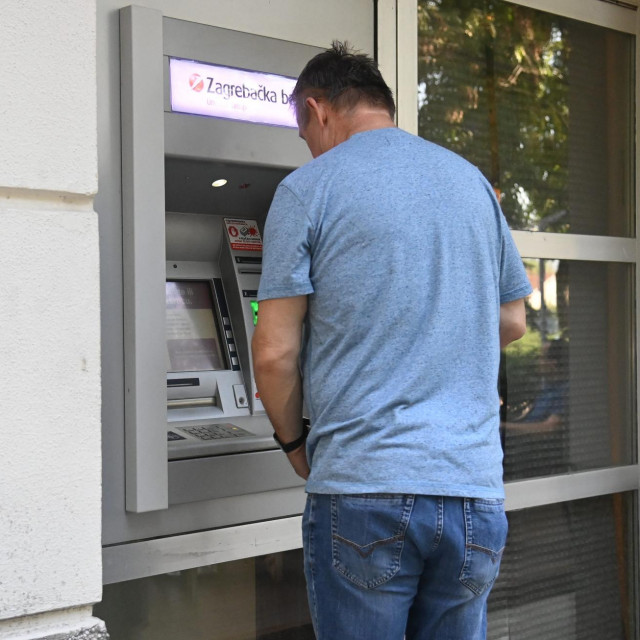 &lt;p&gt;Bankomati mogu skupo koštati ako posegnete za kreditnom karticom ili s debitnom ‘posjetite‘ bankomat druge banke&lt;/p&gt;

&lt;p&gt; &lt;/p&gt;