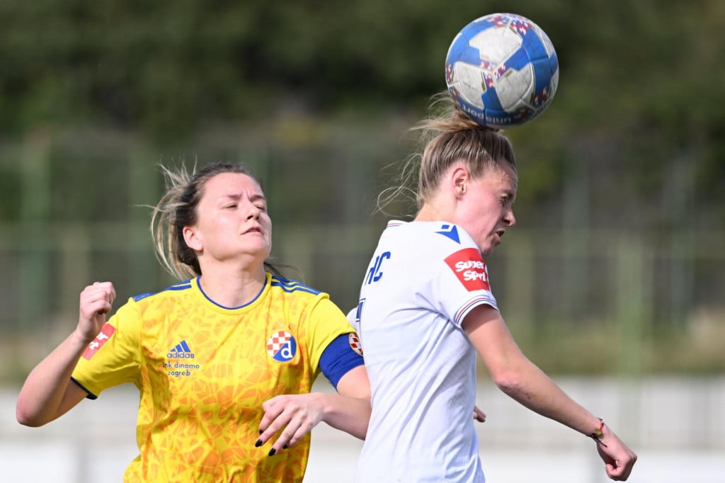 &lt;p&gt;Nogometašica Hajduka Janja Čanjevac u skoku u prošlosezonskom derbiju s Dinamom Ante Čizmić/Cropix&lt;/p&gt;