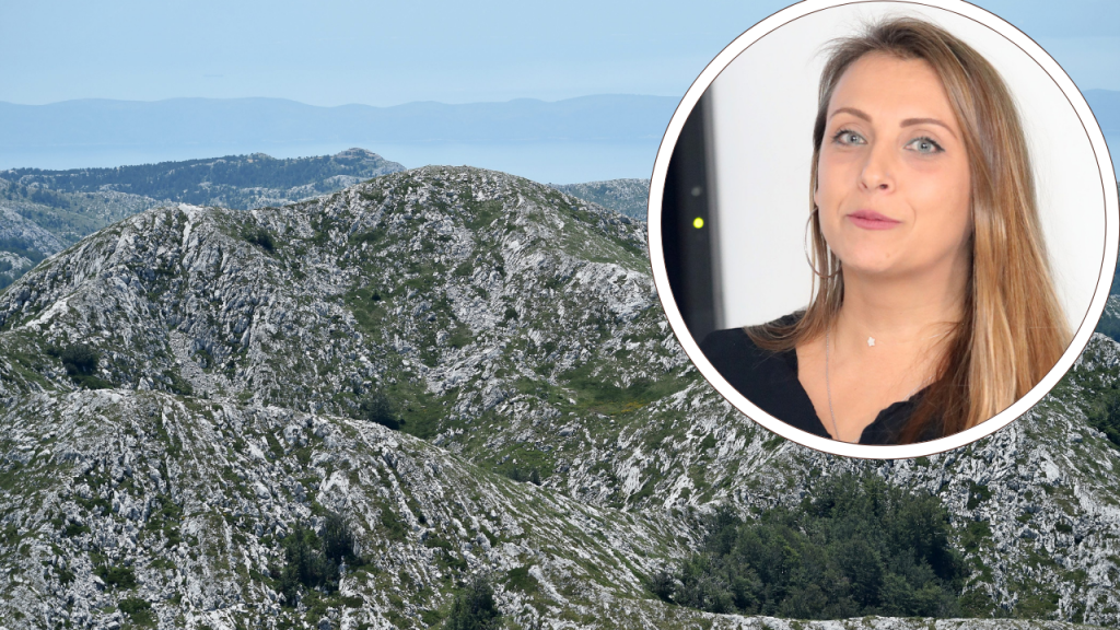 &lt;p&gt;Silvija Bekavac: ‘U trećem, prapovijesnom grobu na Lokvi, pronađenom na većoj dubini, nalazio se kostur u zgrčenom položaju, a koji je u rukama držao posudu što ukazuje na cetinsku kulturnu grupu, pa su ovaj ukop i posuda stari više od 4500 godina‘&lt;/p&gt;