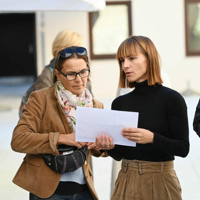 <p>Tiha kava</p>