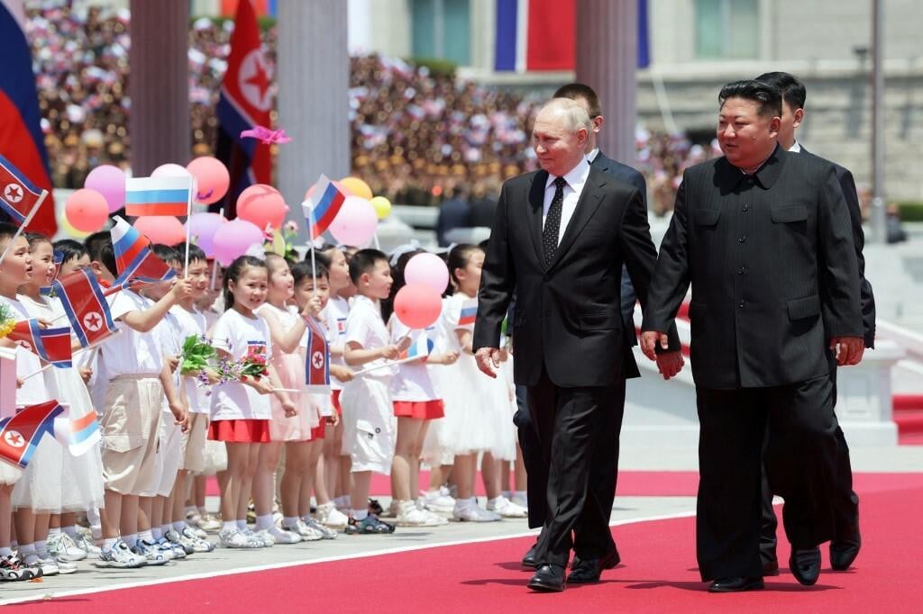 &lt;p&gt;Kim Jong-un i Vladimir Putin. Kako će izgledati svijet kojim će oni vladati? Bolje da ga i nema...&lt;/p&gt;

&lt;p&gt; &lt;/p&gt;