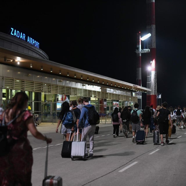 &lt;p&gt;Turisti s Ryanair-ovog leta iz Rima u Zracnoj luci Zadar&lt;/p&gt;