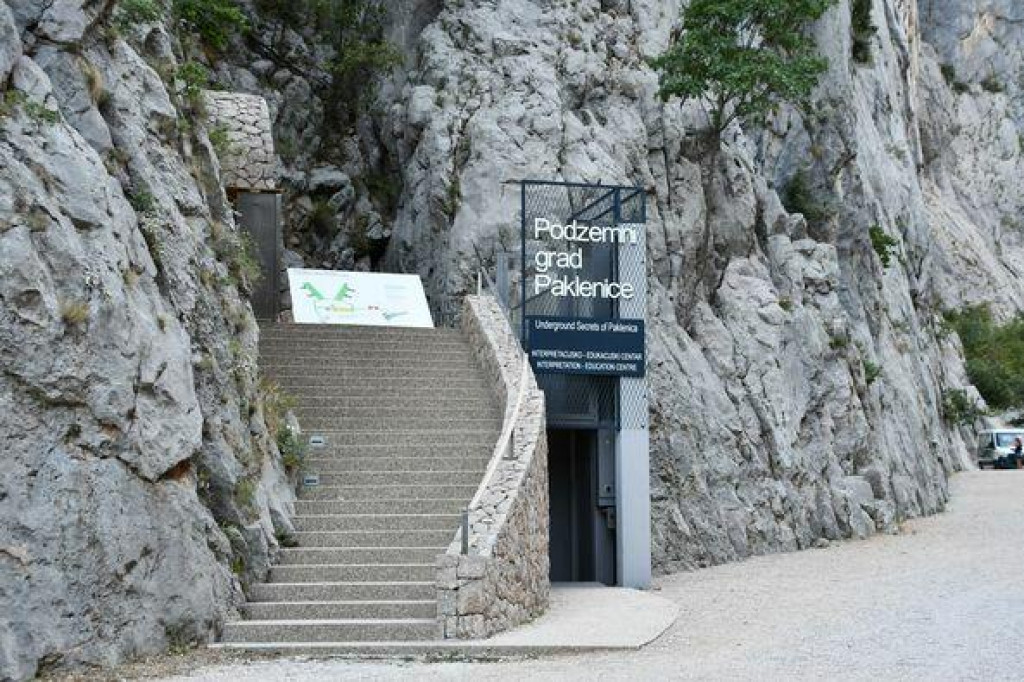 &lt;p&gt;podzemni park paklenica&lt;/p&gt;