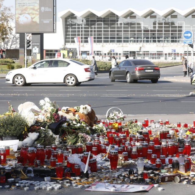 &lt;p&gt;Građani bi ovaj put solidarnost sa 14 žrtava trebali iskazati šutnjom, a ne cvijećem&lt;/p&gt;