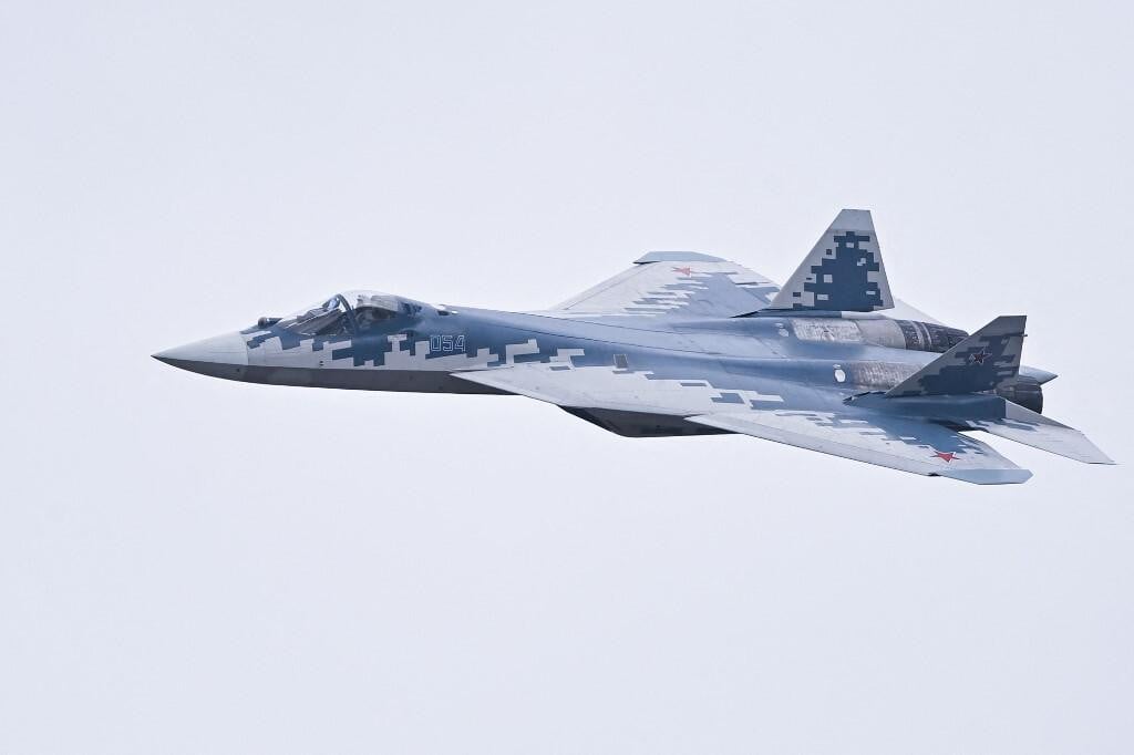 &lt;p&gt;Suhoj Su-57 izvodi akrobacije na sajmu aviona u Zhuhaiju u Kini&lt;/p&gt;