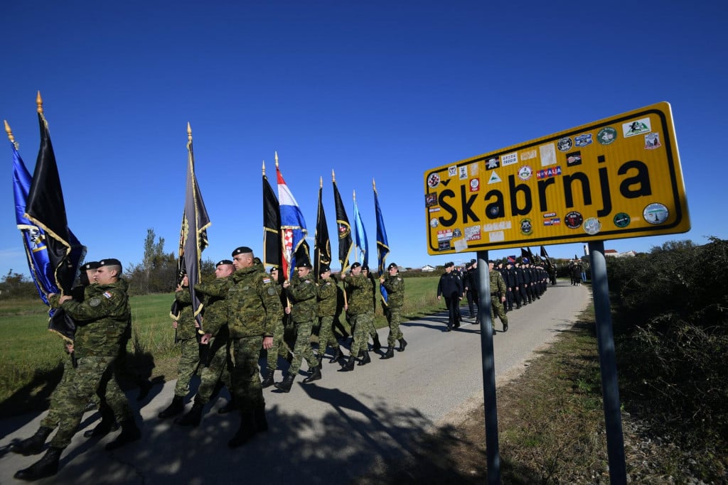 &lt;p&gt;Skabrnja, 181123.&lt;br&gt;
Obiljezavanje 32. obljetnice stradavanja Skabrnje.&lt;br&gt;
Na fotografiji: Hodnja do spomen obiljezja na mjesnom groblju sv. Luke.&lt;br&gt;
 &lt;/p&gt;