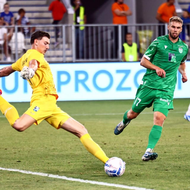 &lt;p&gt;Osijek, 250724.&lt;br&gt;
Opus Arena.&lt;br&gt;
Prva utakmica 2. pretkola nogometne UEFA Konferencijske lige Osijek - Levadia.&lt;br&gt;
Na fotografiji: Nikola Cavlina.&lt;br&gt;