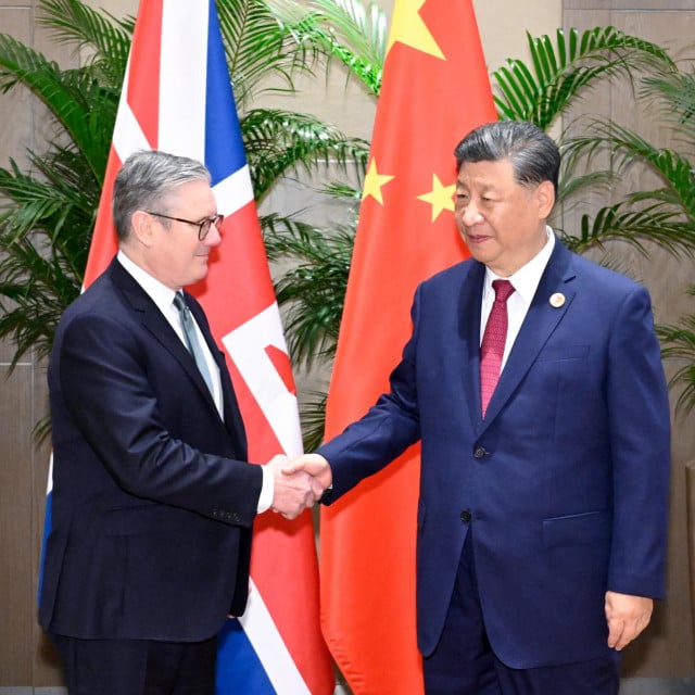 &lt;p&gt;Kineski predsjednik Xi Jinping i britanski premijer Keir Starmer&lt;/p&gt;