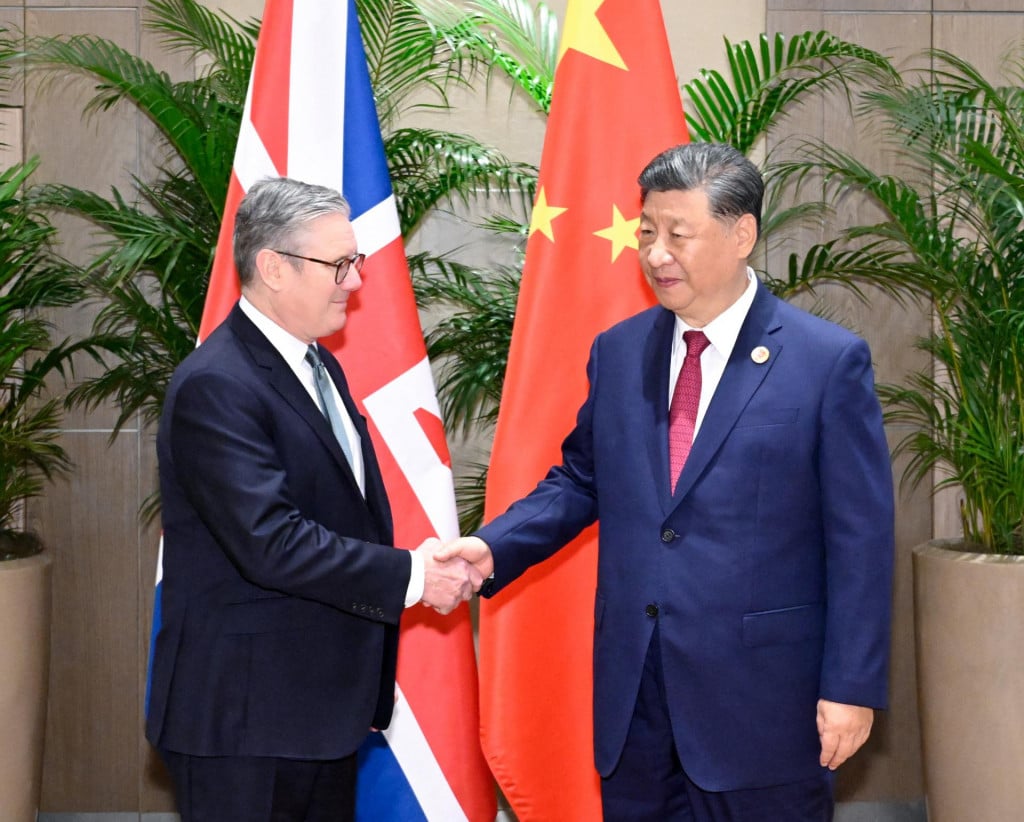 &lt;p&gt;Kineski predsjednik Xi Jinping i britanski premijer Keir Starmer&lt;/p&gt;