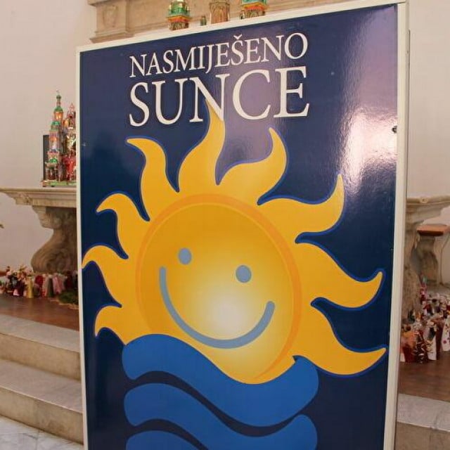 &lt;p&gt;Nasmiješeno Sunce&lt;/p&gt;