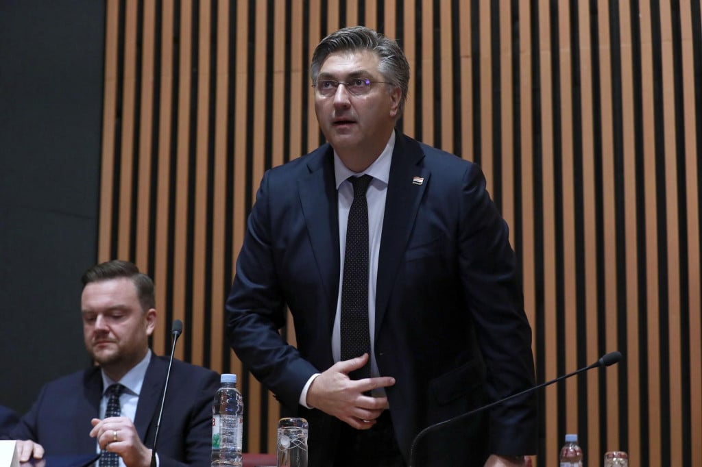 &lt;p&gt; Andrej Plenković: Iz medija saznajemo da su isti ljudi bili uključeni u javne nabave i u vrijeme SDP-ove vlade&lt;/p&gt;