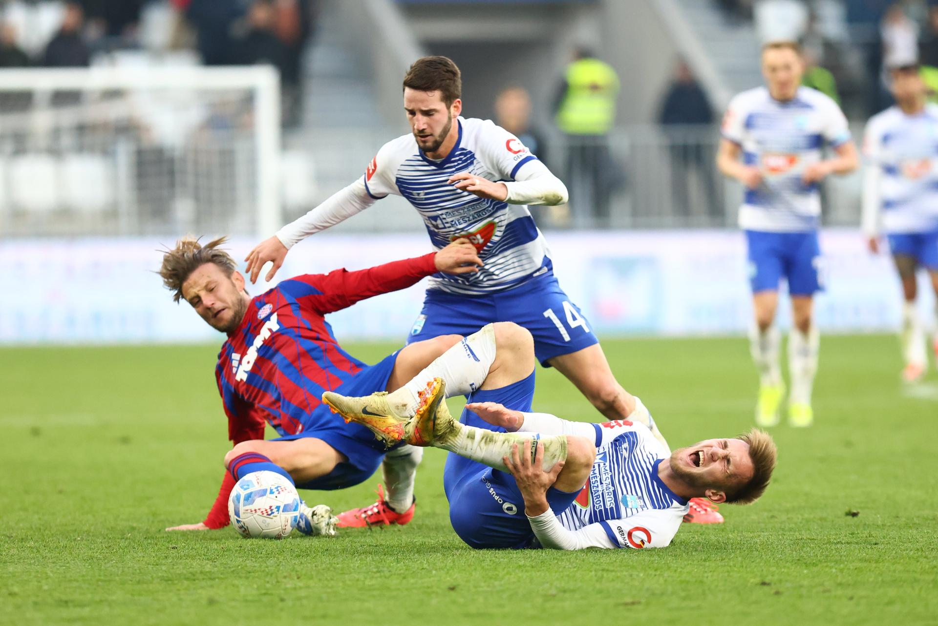 Slobodna Dalmacija Podjela Bodova Na Opus Areni Osijek Preokrenuo Vodstvo Hajduka Uremovi