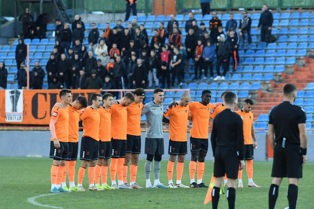 &lt;p&gt;Sibenik, 161124.&lt;br&gt;
Stadion Subicevac.&lt;br&gt;
Sibenik - Slaven Belupo, utakmica osmine finala Hrvatskog nogometnog kupa.&lt;br&gt;
Na fotografiji: igraci Sibenika.&lt;br&gt;