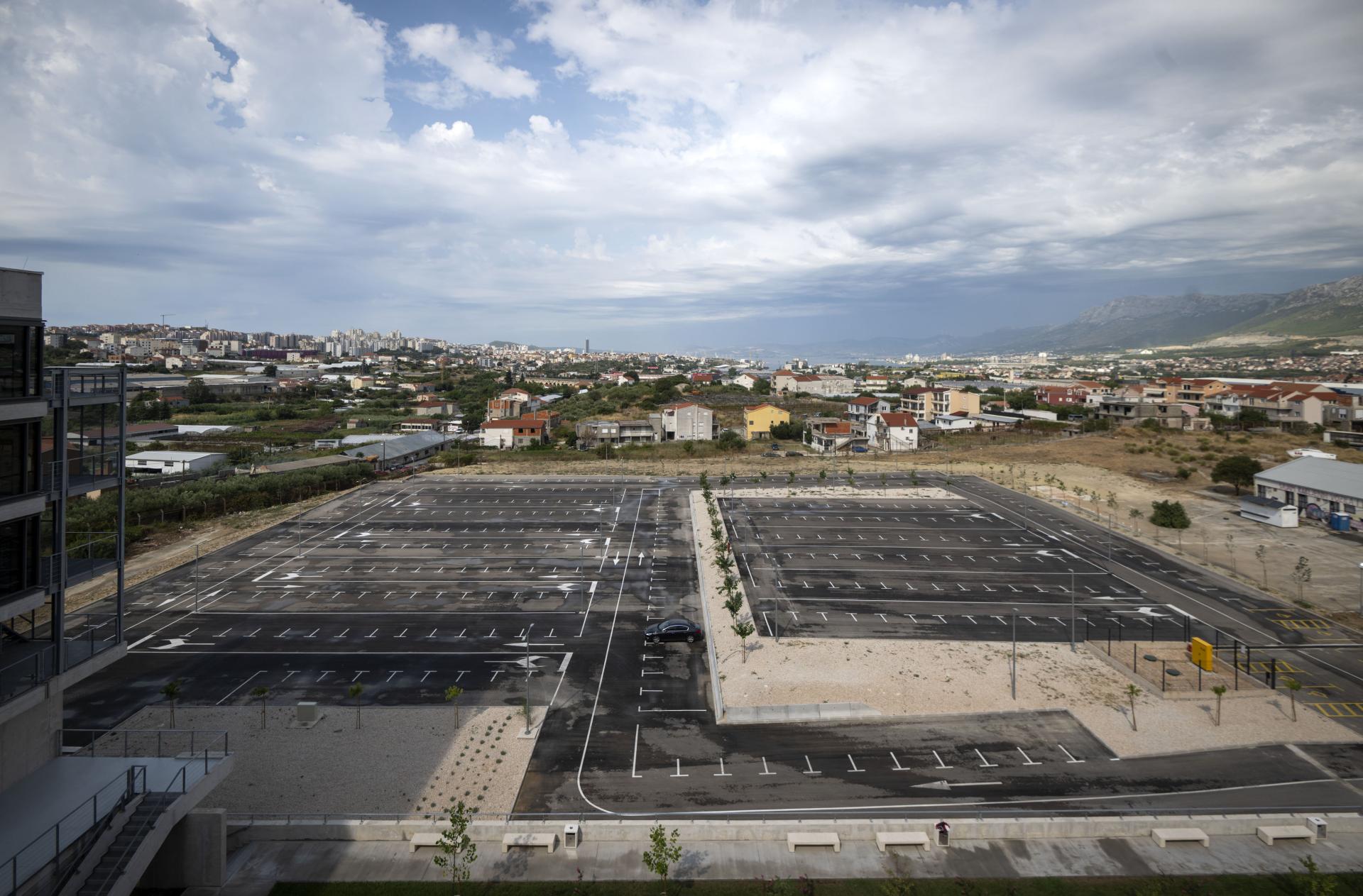 Slobodna Dalmacija Splitski Vije Nici Zasjedaju Na Ganc Novoj Lokaciji Mnogi Su Kasnili